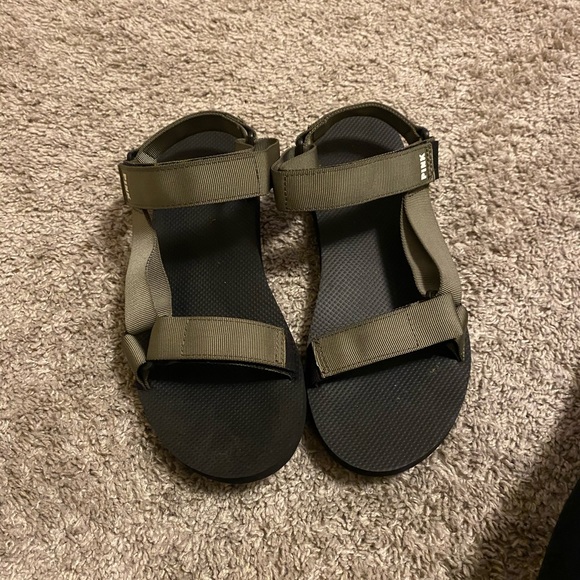 PINK Sandals - Picture 3 of 4